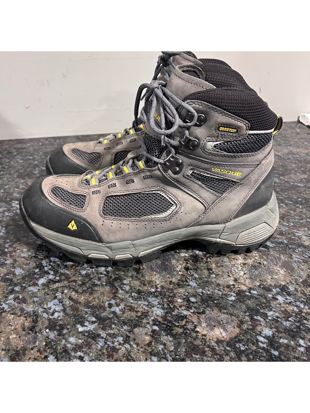 Vasque 7480 Breeze Mid Gore-Tex GTX Leather Hiking Trail Hiker Mens Boots 11.5 M
